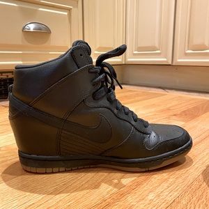 Nike Dunk Sky Hi Essential Women's Shoe - 9.5